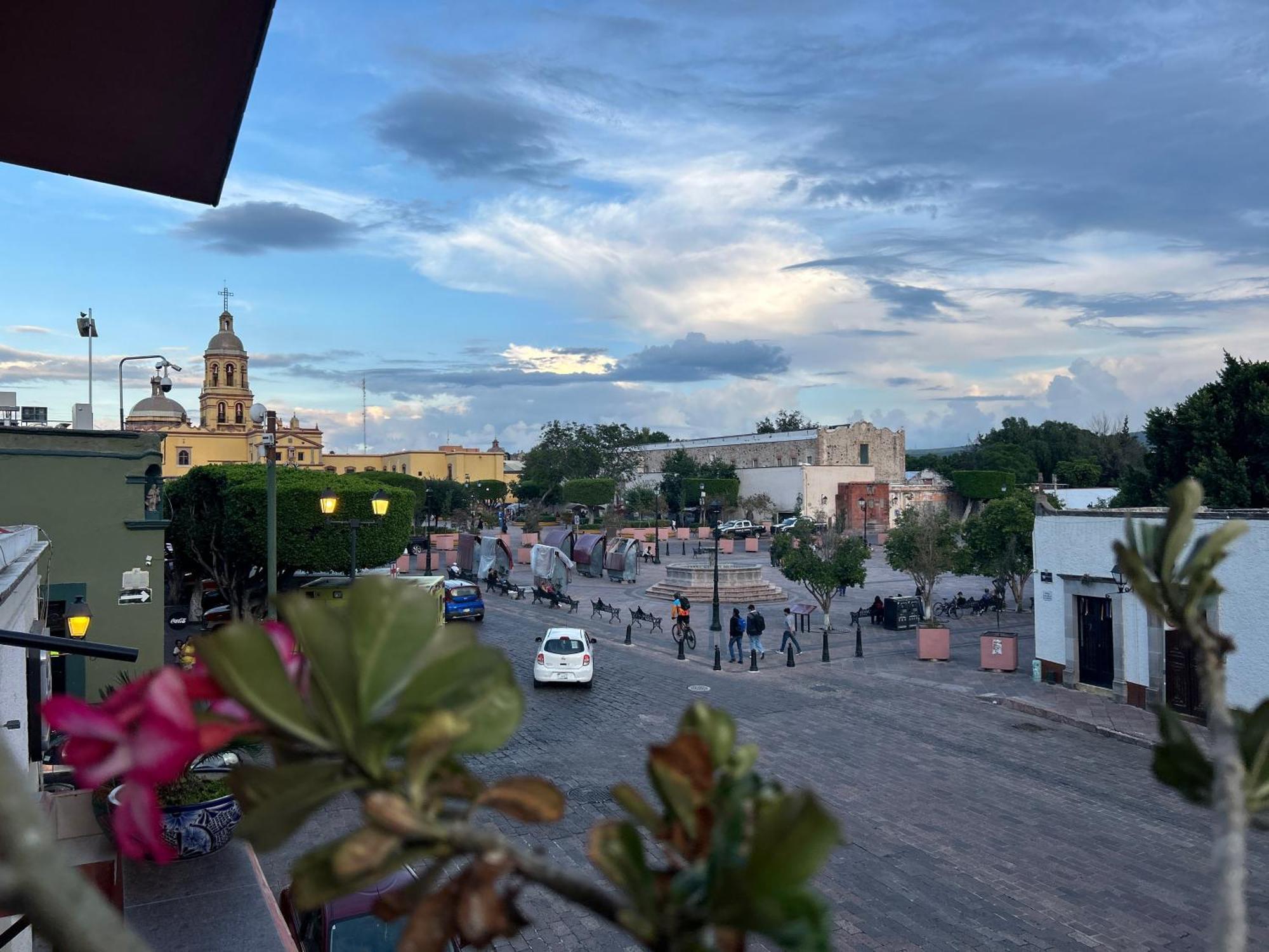 Lolita & Enri, La Mejor Ubicacion Y Vista En El Centro De Queretaro Hotel Bagian luar foto